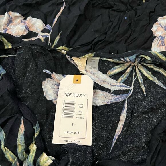 Roxy Black Tropical Ubud Walk
Short Sleeve Cut Out Knot Tie High
Slit Maxi Dress - Picture 2 of 8